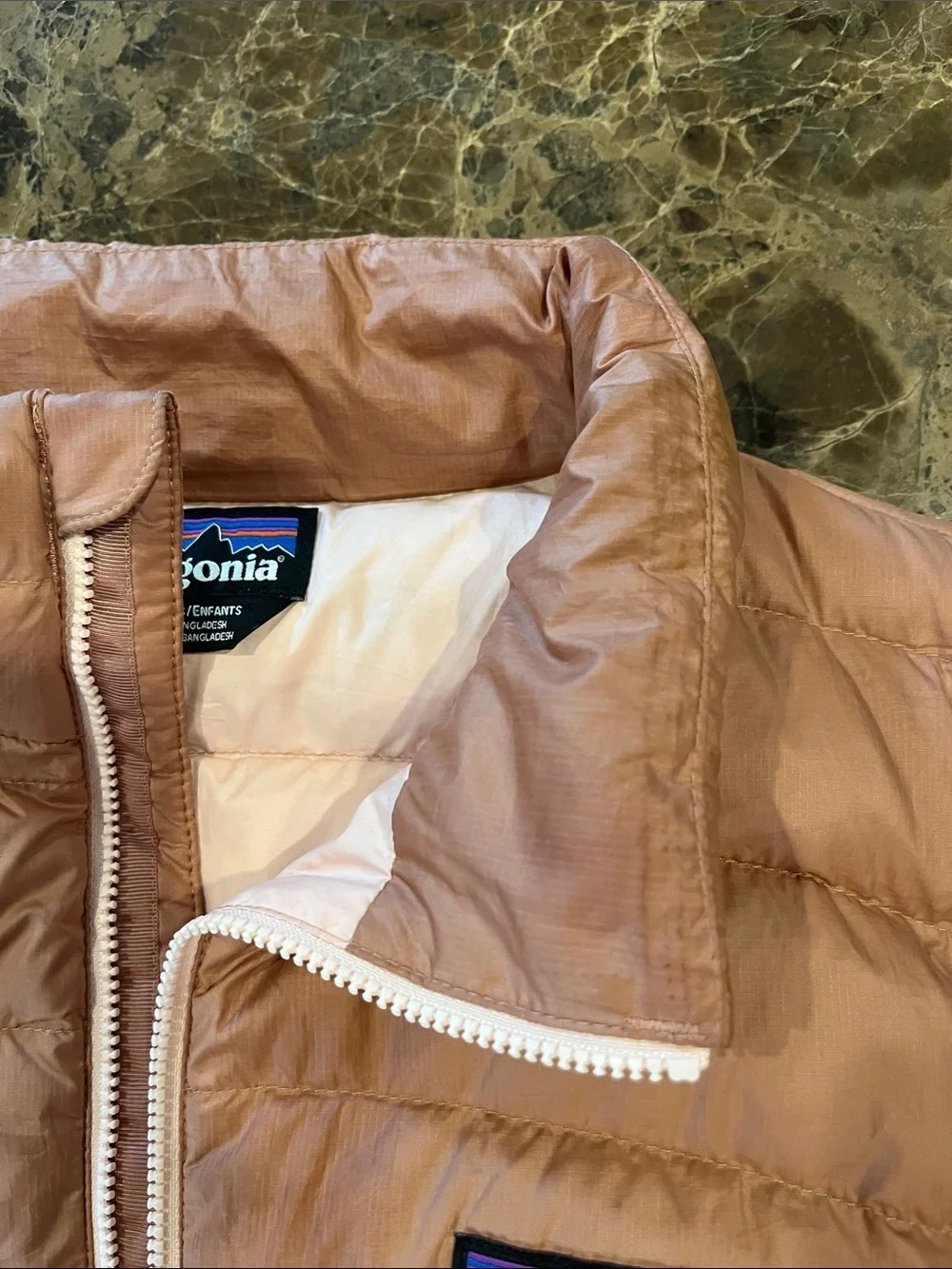 Patagonia Girls’ Down Sweater Insulated Jacket size XL 14 Pink